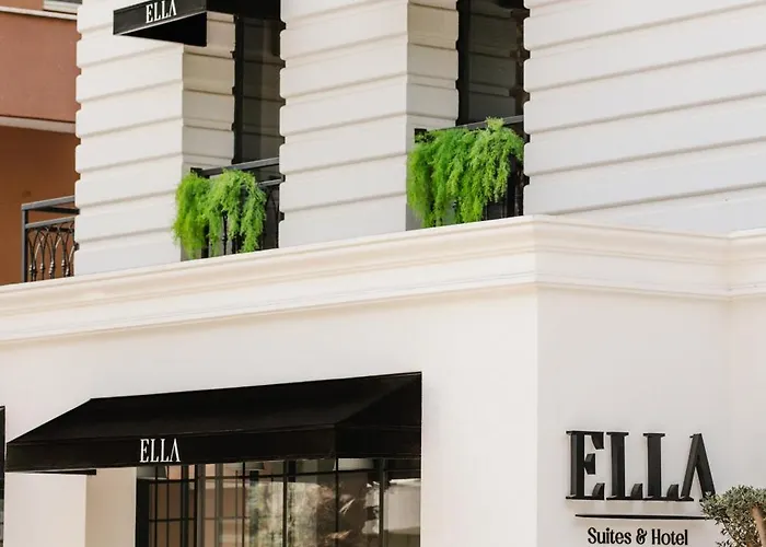 Ella 3*