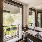 Ella Hotel 3*