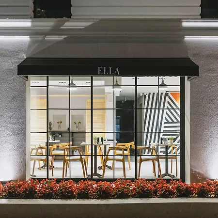Hotel Ella *