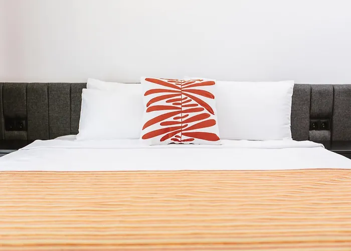 Ella Hotel 3*