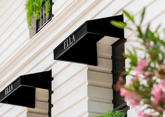 Hotel Ella 3*